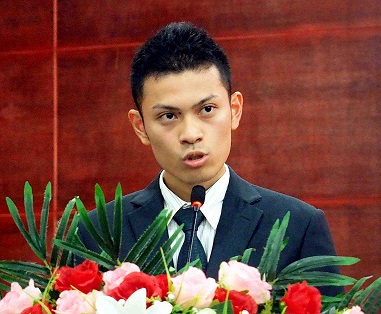 外国留学生新生代表北川佑杰发言.jpg